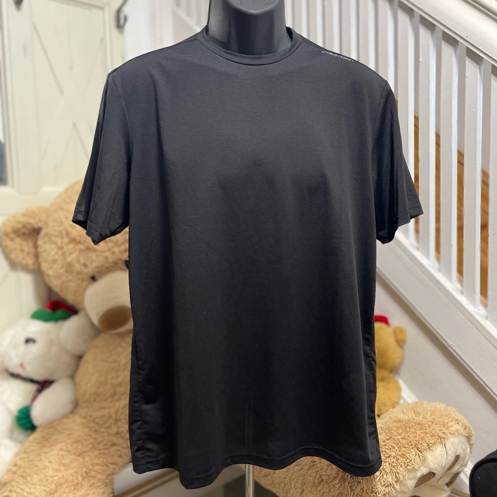 NWOT Men’s Size Medium Calvin Klein Short-sleeve Quick Dry Performance Tee Black